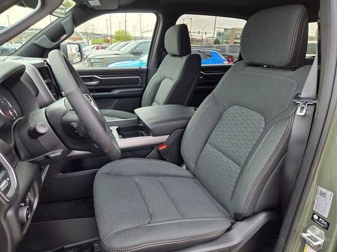 New 2026 RAM 1500 4x4 Crew Cab image 14