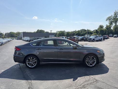 Used 2019 Ford Fusion SEL FWD image 7