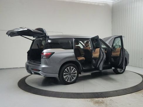 Used 2025 INFINITI QX80 Sensory AWD/4WD image 15
