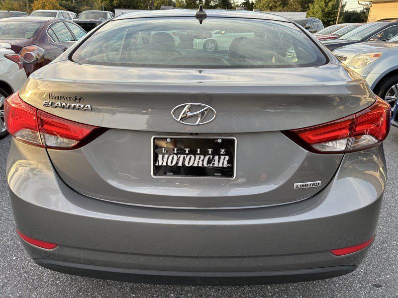 Used 2014 Hyundai Elantra Limited w/ Option Group 03 FWD image 5