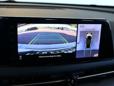 Used 2023 Nissan Ariya AWD image 53