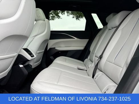 Used 2024 Cadillac Lyriq Luxury AWD/4WD image 24
