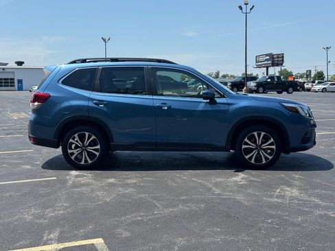 Used 2022 Subaru Forester Limited AWD/4WD image 3