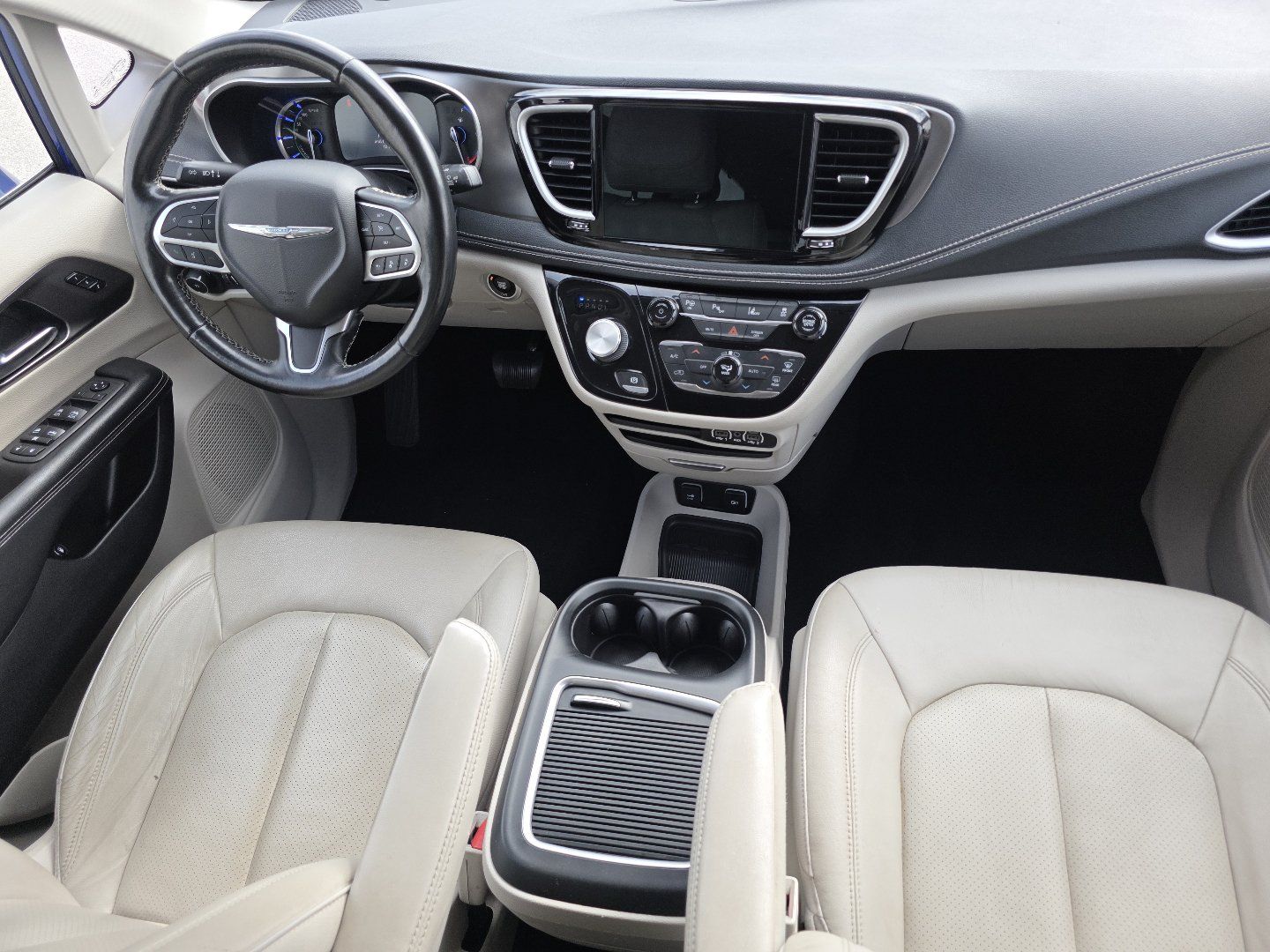 Used 2021 Chrysler Pacifica Touring-L FWD image 19