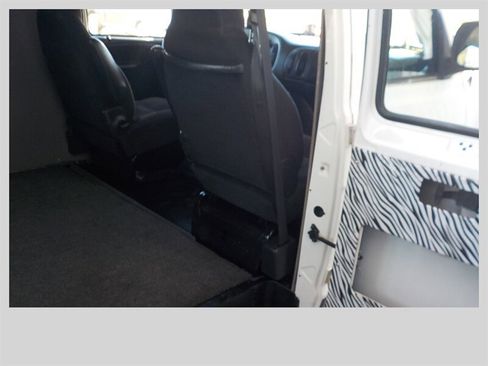 Used 2002 Dodge B1500 image 28