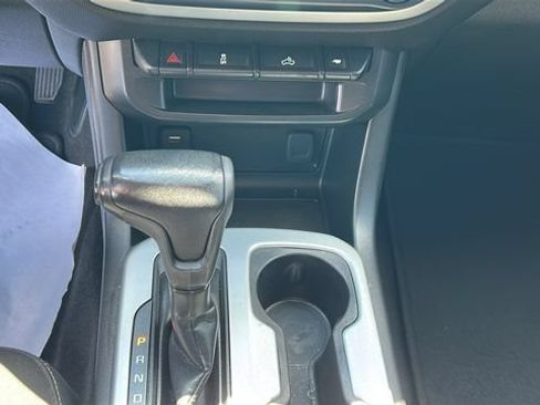 Used 2018 Chevrolet Colorado LT AWD/4WD image 20