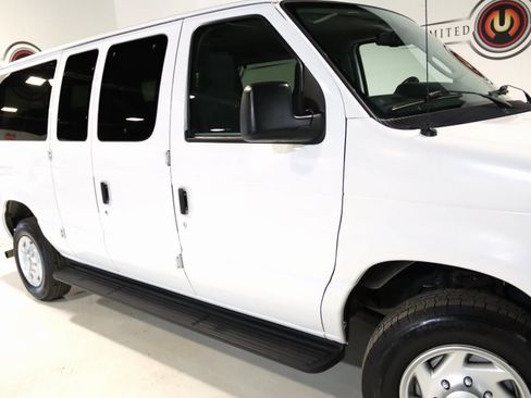 Used 2014 Ford E-350 and Econoline 350 XLT image 8