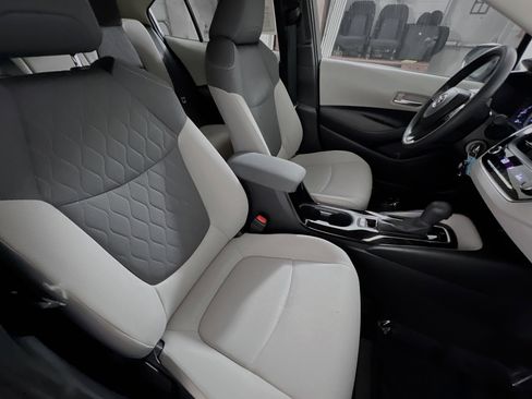 Used 2020 Toyota Corolla LE image 30