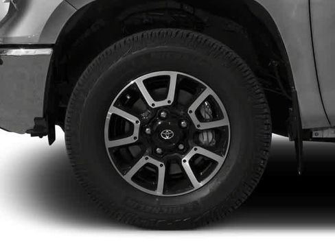Used 2016 Toyota Tundra SR5 w/ SR5 Upgrade Package RWD image 15