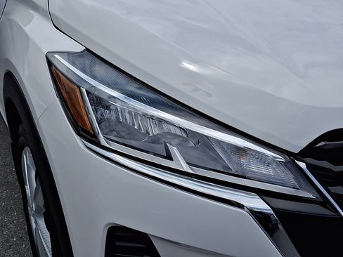 Certified 2023 Nissan Kicks S FWD image 10