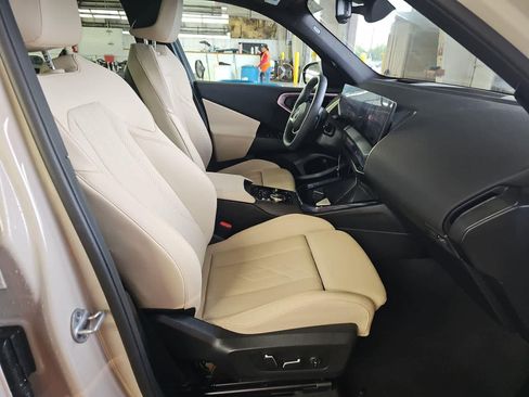 Used 2025 BMW X3 xDrive30i AWD/4WD image 12