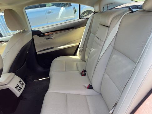 Used 2017 Lexus ES 350 w/ Navigation System Package FWD image 8
