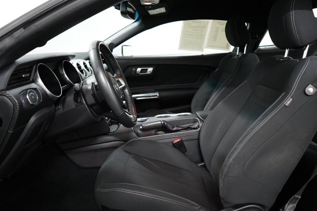 Used 2019 Ford Mustang Coupe RWD image 13