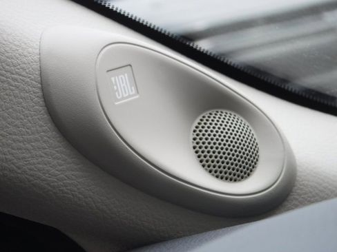 Used 2022 Toyota Camry XLE w/ Navigation Upgrade Package image 52