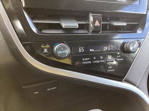 Certified 2023 Toyota Camry SE w/ Convenience Package image 14