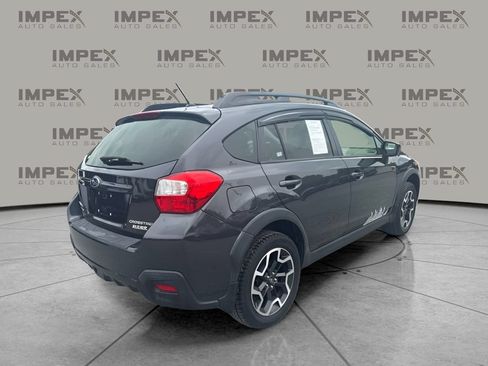 Used 2017 Subaru Crosstrek 2.0i Premium w/ Popular Package #2 AWD/4WD image 3
