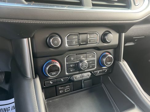 Used 2021 Chevrolet Tahoe Z71 w/ Z71 Off-Road Package image 27