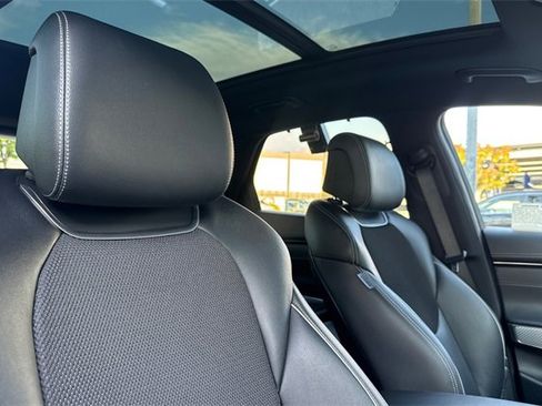 Used 2023 Genesis GV70 2.5T w/ Sport Prestige Package image 20