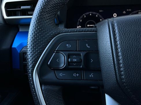 Used 2025 Toyota Tacoma TRD Off-Road image 33