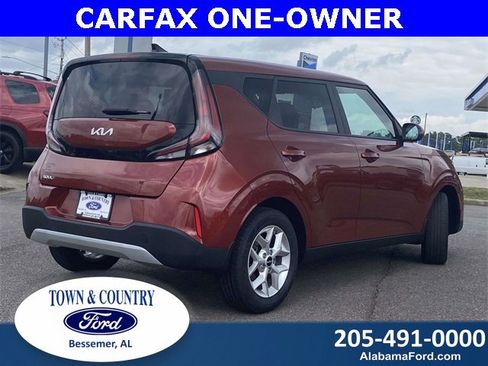 Used 2023 Kia Soul S image 3