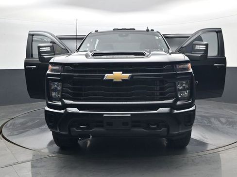 Used 2025 Chevrolet Silverado 2500 Custom w/ Custom Value Package AWD/4WD image 31