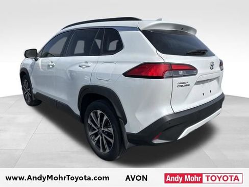 Used 2024 Toyota Corolla Cross XLE image 6