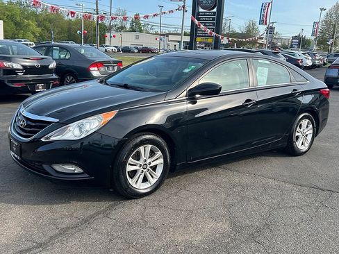 Used 2013 Hyundai Sonata GLS w/ Popular Equipment Pkg FWD image 2