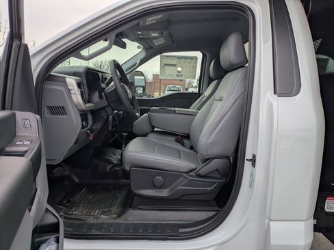 New 2026 Ford F550 2WD Regular Cab Super Duty image 10