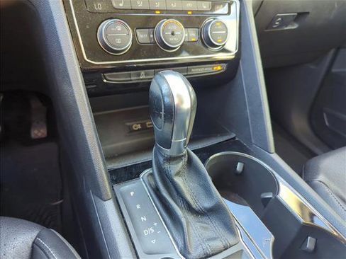 Used 2018 Volkswagen Atlas SEL image 6