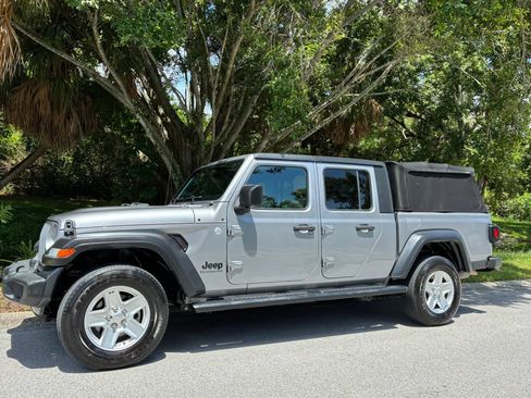 Used 2020 Jeep Gladiator Sport w/ Quick Order Package 24S AWD/4WD image 70