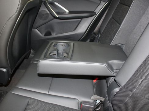 Certified 2025 BMW X2 xDrive28i w/ Premium Package image 21