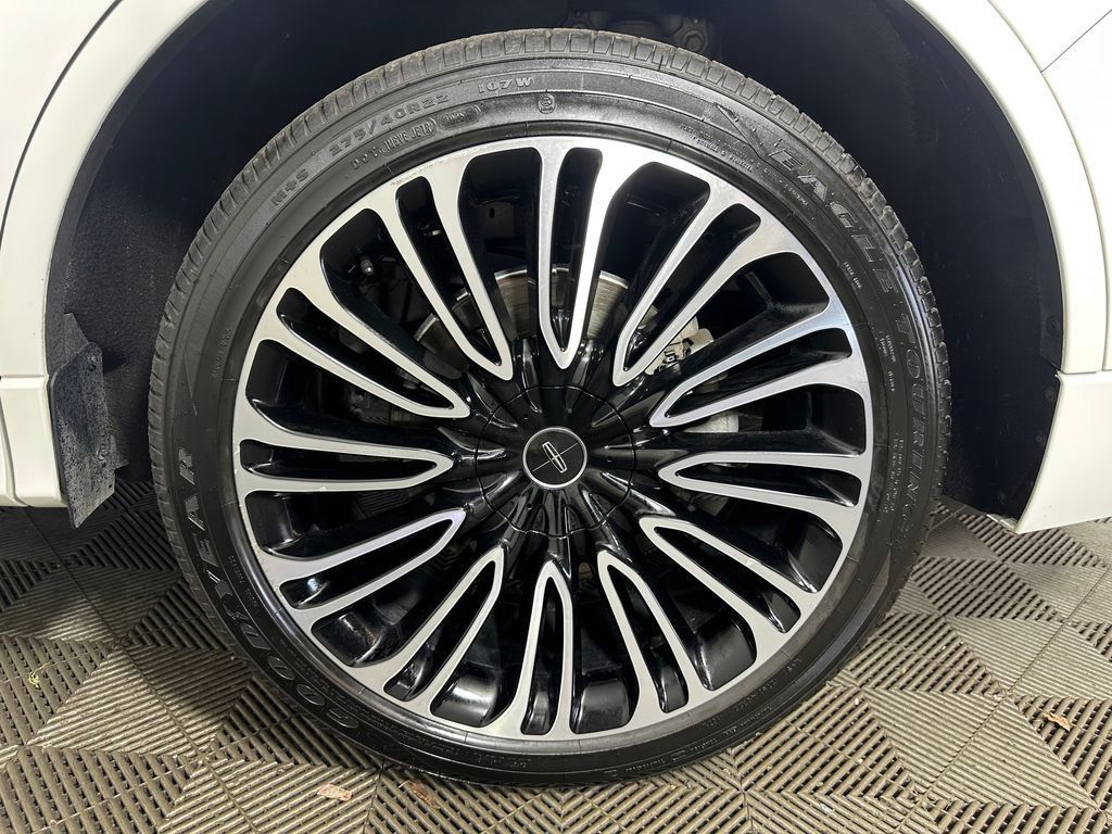 Used 2020 Lincoln Aviator Black Label w/ Dynamic Handling Package AWD/4WD image 35