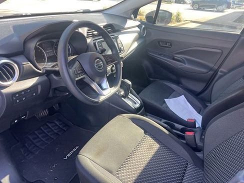 Used 2020 Nissan Versa S FWD image 5