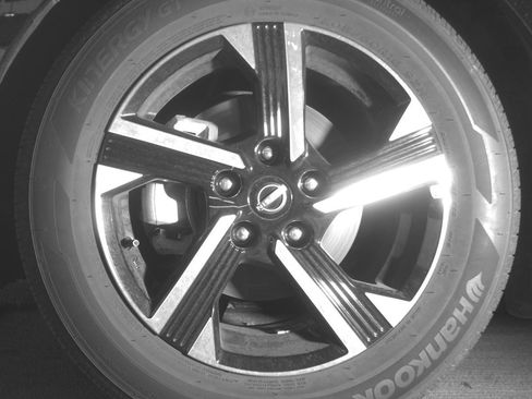 Used 2025 Nissan Sentra SV FWD image 12