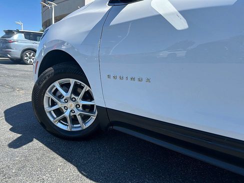 Used 2024 Chevrolet Equinox LT AWD/4WD image 11