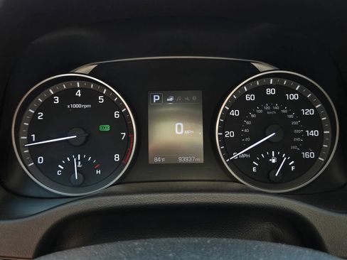 Used 2018 Hyundai Elantra SEL FWD image 24