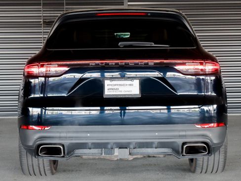 Used 2023 Porsche Cayenne AWD/4WD image 9