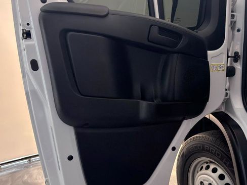 Used 2024 RAM ProMaster 2500 w/ Cold Weather Group FWD image 17