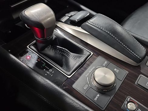 Used 2014 Lexus LS 460 w/ Comfort Package RWD image 19