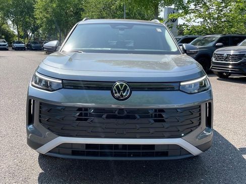 New 2026 Volkswagen Tiguan SE FWD image 25