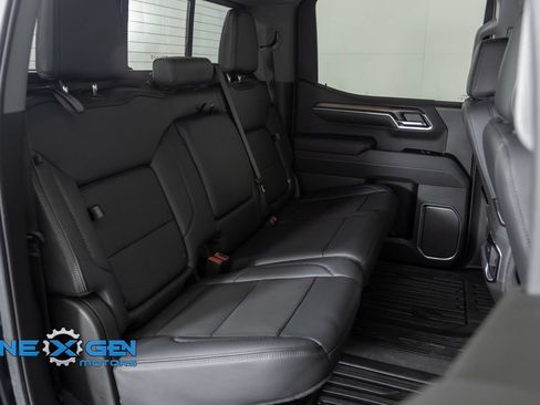 Used 2025 GMC Sierra 1500 Denali w/ Technology Package AWD/4WD image 40