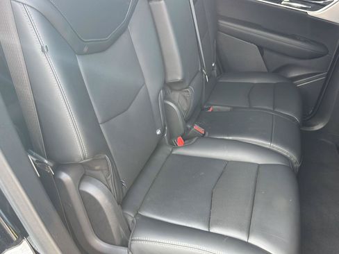 Used 2024 Cadillac XT6 Premium Luxury AWD/4WD image 30