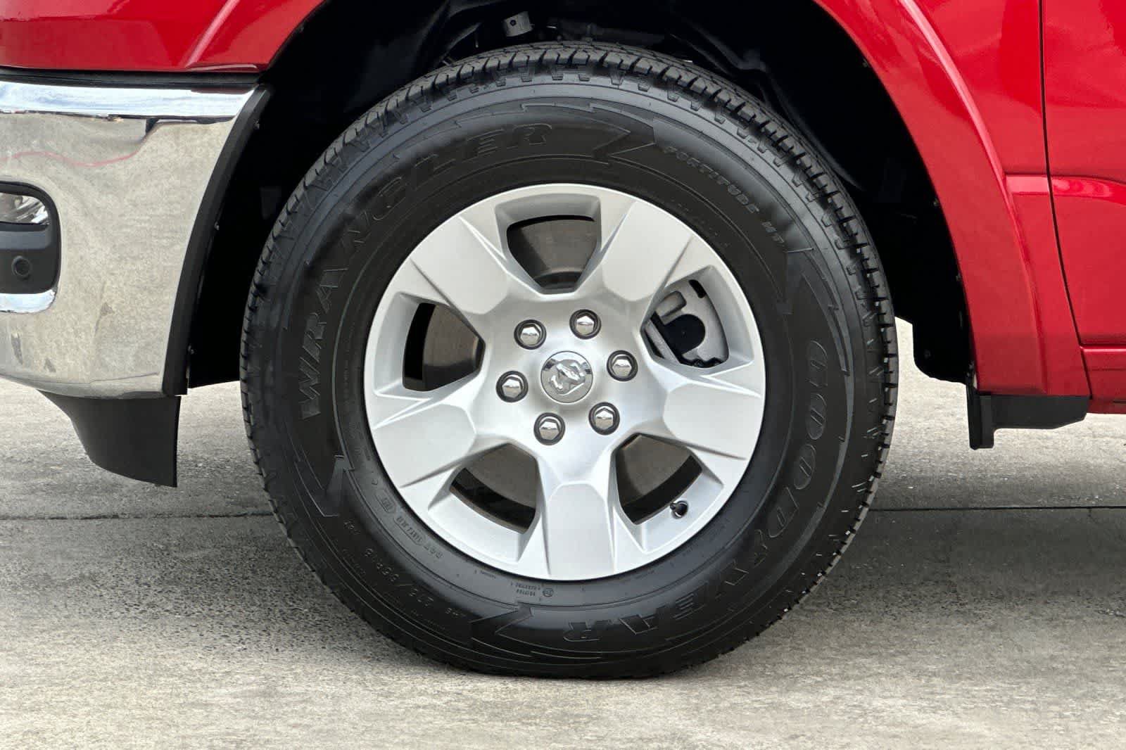 Used 2026 RAM 1500 Big Horn AWD/4WD image 34