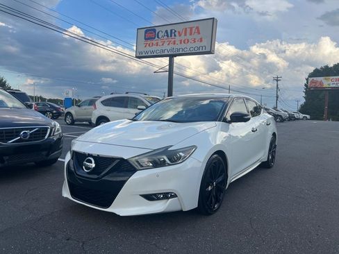 Used 2018 Nissan Maxima SR w/ Midnight Edition FWD image 1