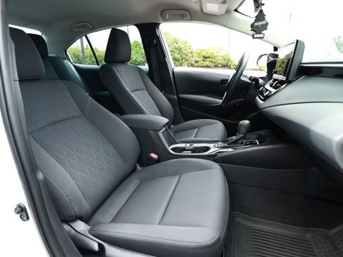 Used 2025 Toyota Corolla LE w/ Convenience Package FWD image 25