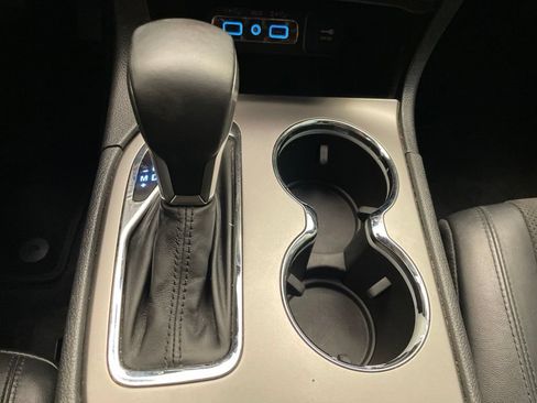 Used 2018 Jeep Grand Cherokee Altitude RWD image 15