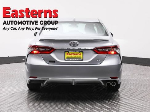 Used 2023 Toyota Camry SE image 6