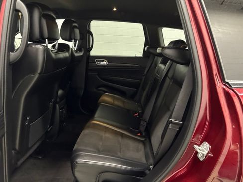 Used 2022 Jeep Grand Cherokee Laredo X AWD/4WD image 31