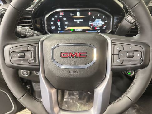 New 2026 GMC Sierra 1500 Elevation image 14