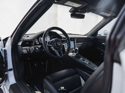 Used 2019 Porsche 911 Targa 4 AWD/4WD image 40